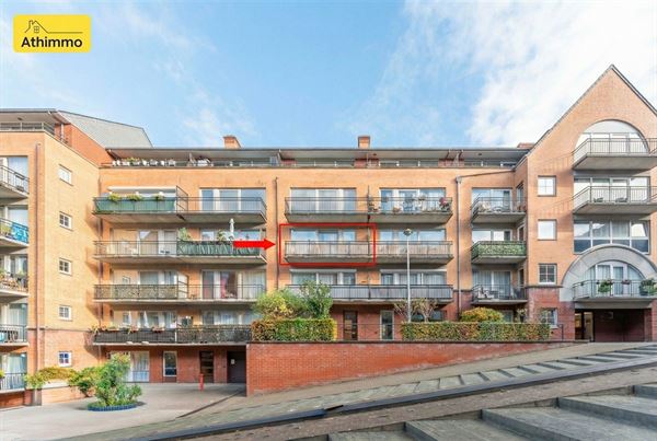 Joli appartement d'occasion, 2 chambres, séjour lumineux, garage et cave. Faire offre à partir de 270 000€