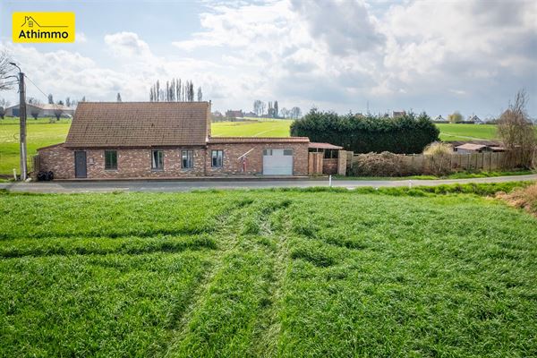 Maison 4F, 3ch, jardin, garage et carport. Faire offre àpd : 190.000€