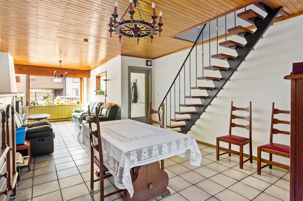 RUIME 5-SLPK-WONING MET GROTE TUIN