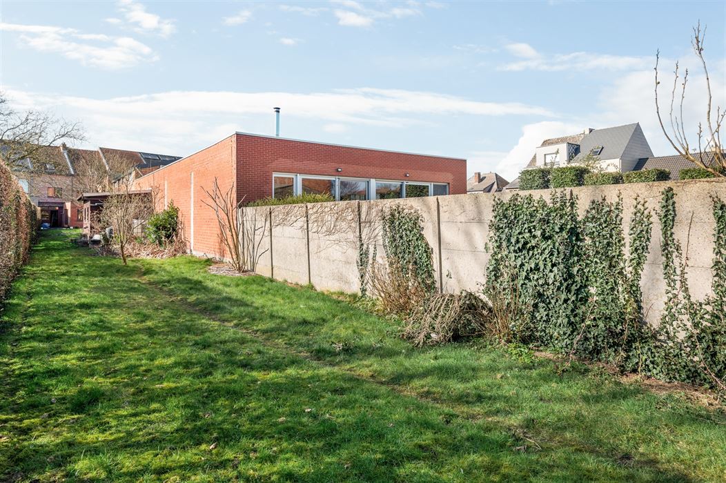 RUIME 5-SLPK-WONING MET GROTE TUIN