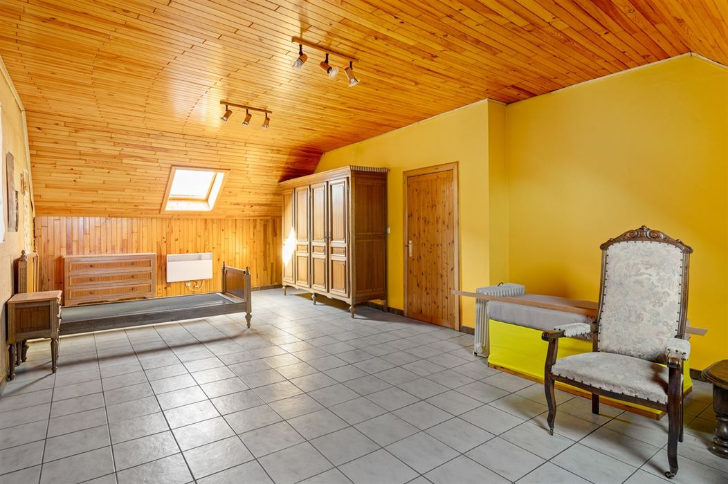 RUIME 5-SLPK-WONING MET GROTE TUIN