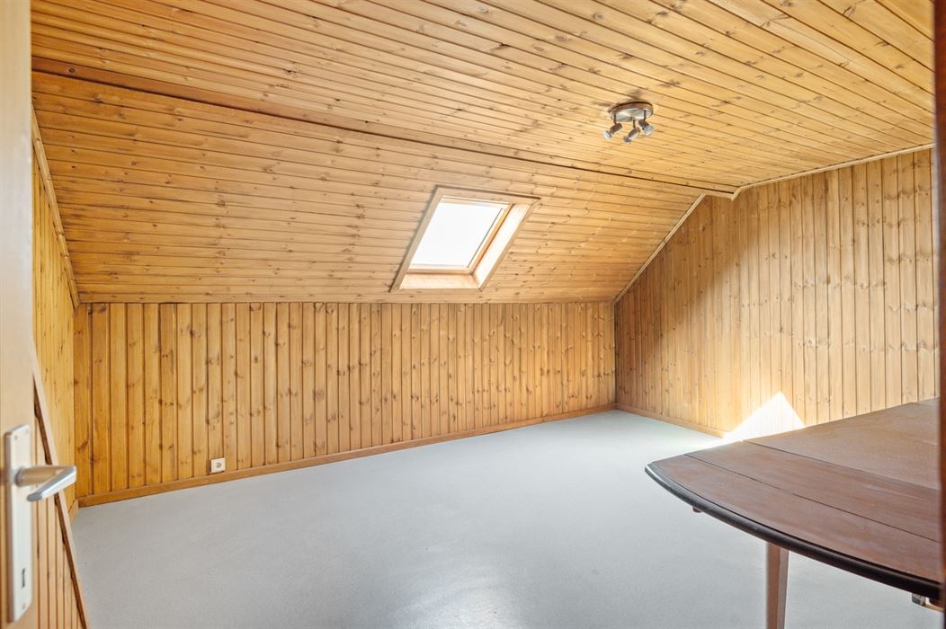 RUIME 5-SLPK-WONING MET GROTE TUIN