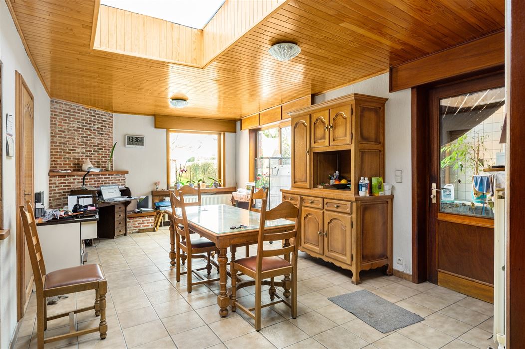 RUIME 5-SLPK-WONING MET GROTE TUIN