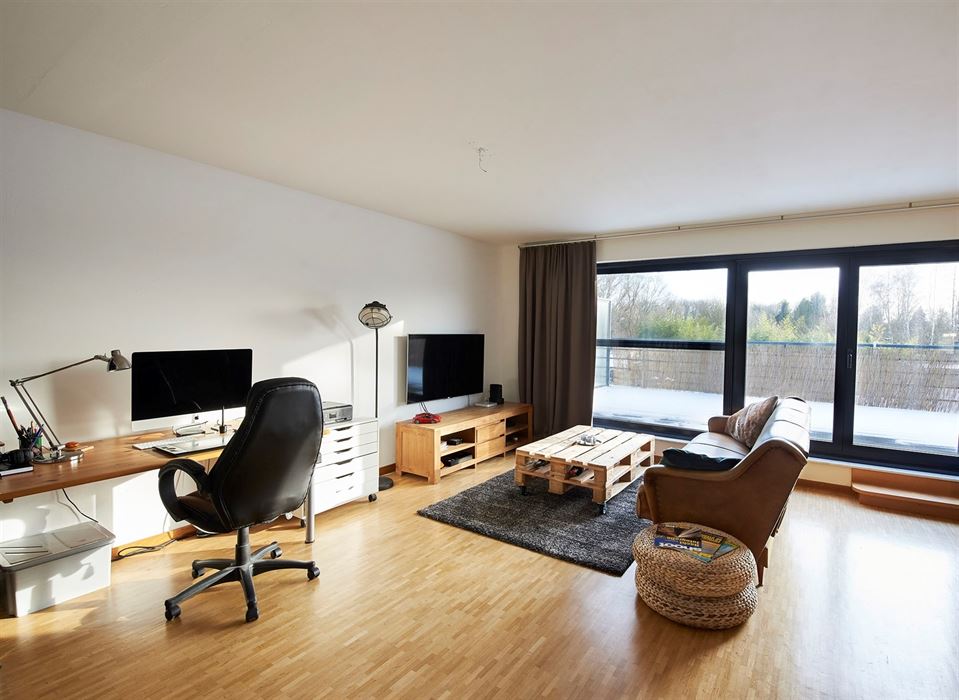 2 slpk-app met groot zonneterras en berging 1 en garagebox 2