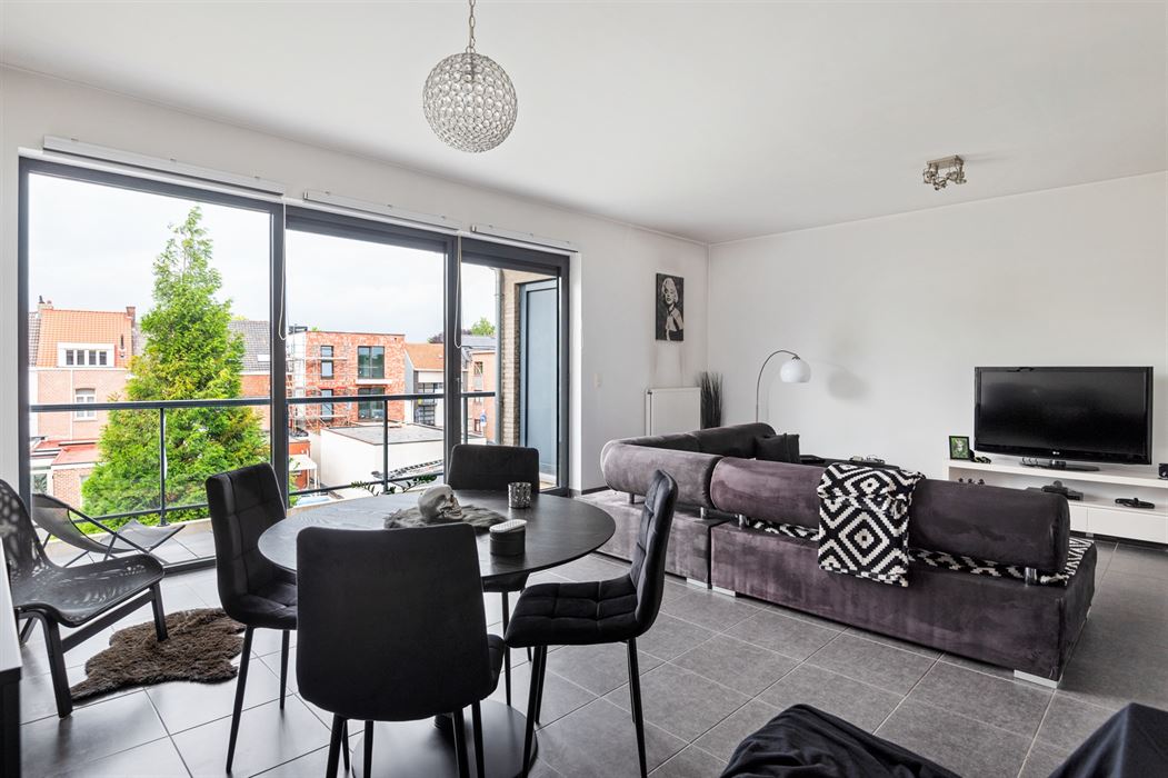 MOOI 3-SLPK-APPARTEMENT MET TERRAS EN GARAGE