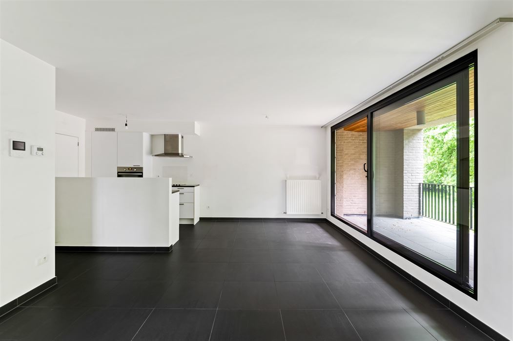 RESIDENTIEEL GELEGEN 2-SLPK-APP MET AUTOSTAANPLAATS