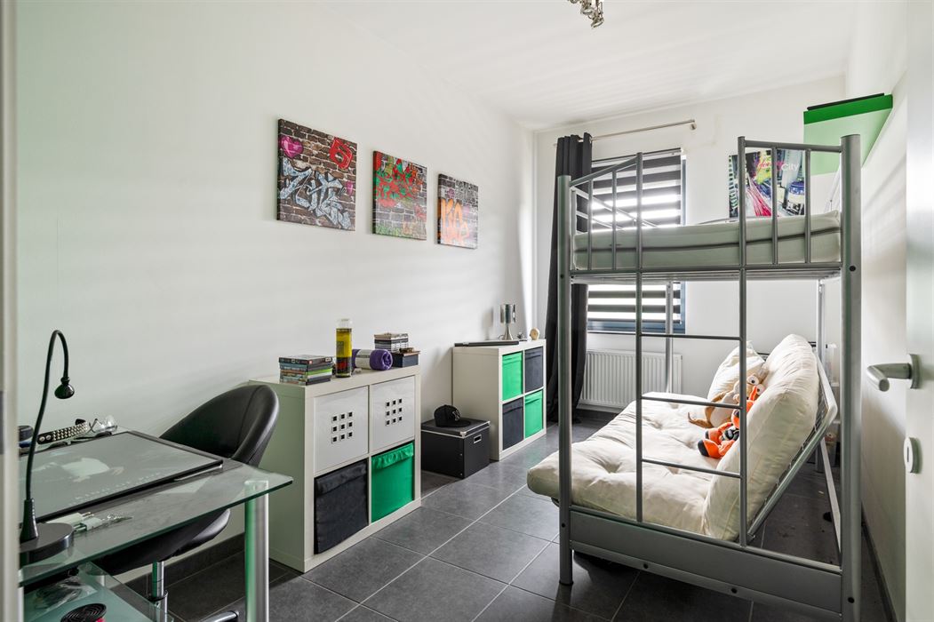 MOOI 3-SLPK-APPARTEMENT MET TERRAS EN GARAGE