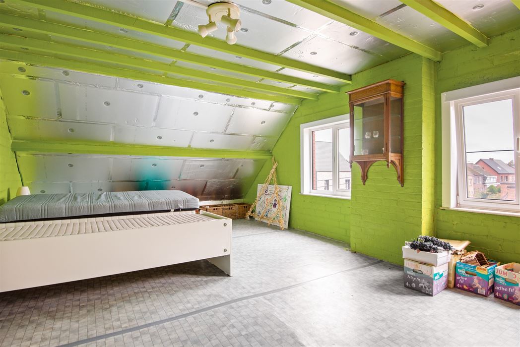 PERFECT ONDERHOUDEN WONING TE KOOP MET 4 SLPK