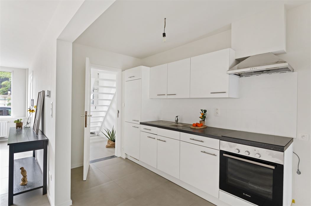 UNIEK GERENOVEERD PROJECT MET 5 SLAAPKAMERS BESTAANDE UIT 2 APPARTEMENTEN