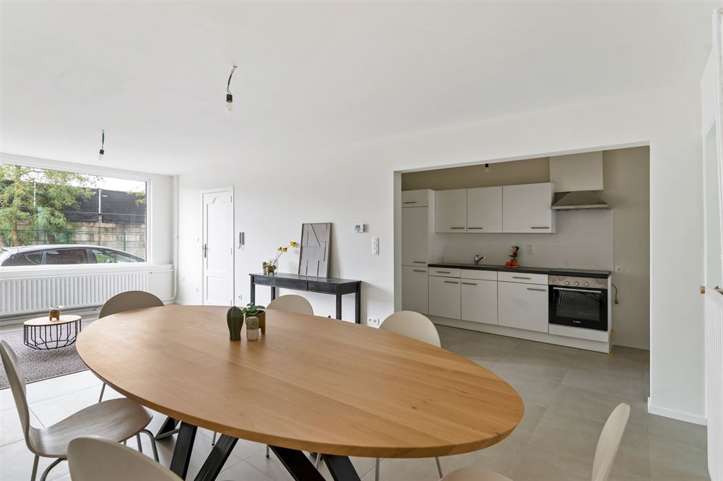 UNIEK GERENOVEERD PROJECT MET 5 SLAAPKAMERS BESTAANDE UIT 2 APPARTEMENTEN