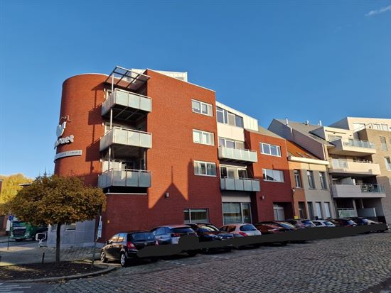 RECENT 2-SLPK-APP MET RUIM TERRAS