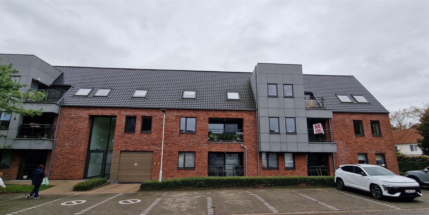 GOED GELEGEN LUXE APPARTEMENT MET GARAGE