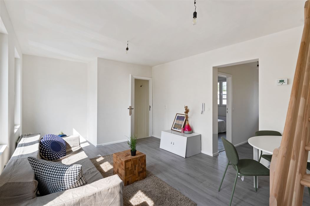 UNIEK GERENOVEERD PROJECT MET 5 SLAAPKAMERS BESTAANDE UIT 2 APPARTEMENTEN