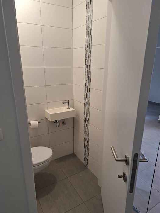 GOED GELEGEN LUXE APPARTEMENT MET GARAGE