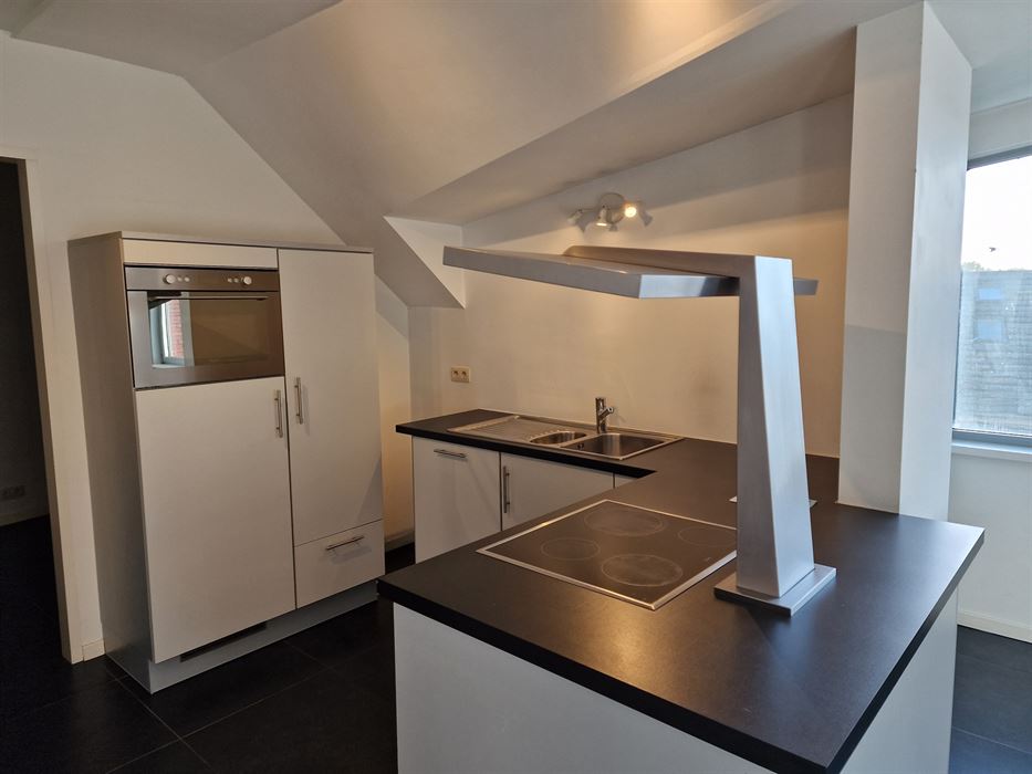 RECENT 2-SLPK-APP MET RUIM TERRAS
