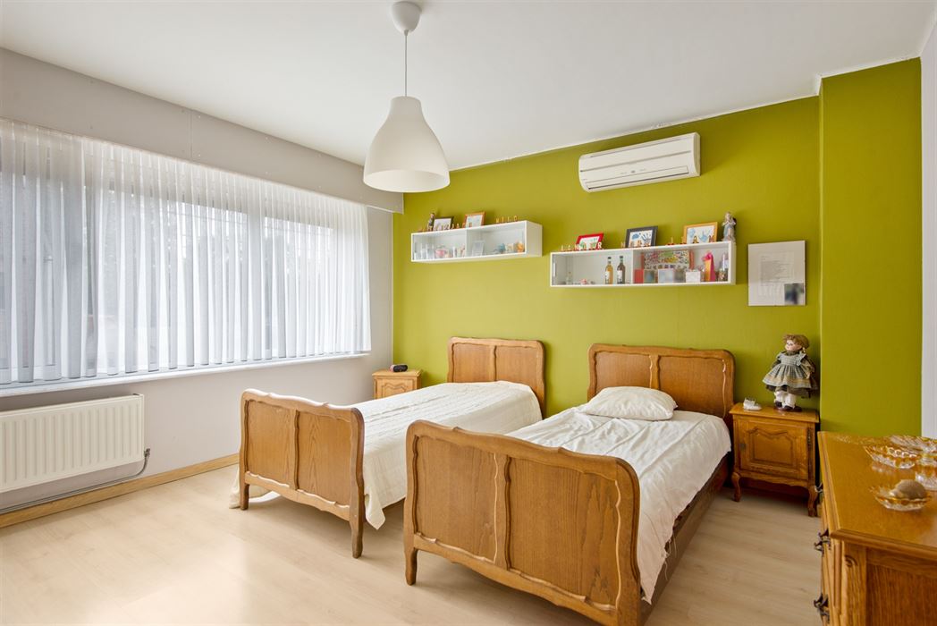 PERFECT ONDERHOUDEN WONING TE KOOP MET 4 SLPK
