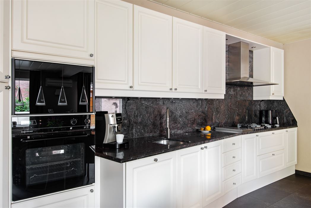 PERFECT ONDERHOUDEN WONING TE KOOP MET 4 SLPK