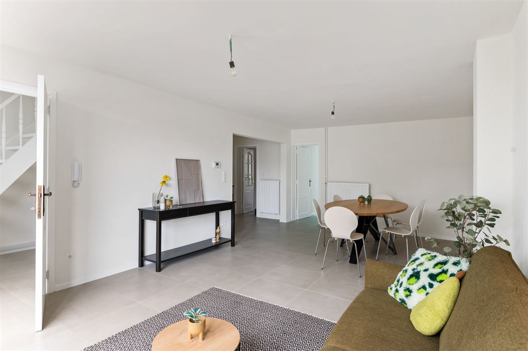 UNIEK GERENOVEERD PROJECT MET 5 SLAAPKAMERS BESTAANDE UIT 2 APPARTEMENTEN