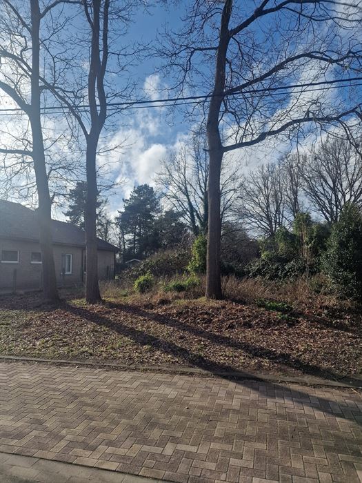 GOED GELEGEN VILLAGROND TE KOOP