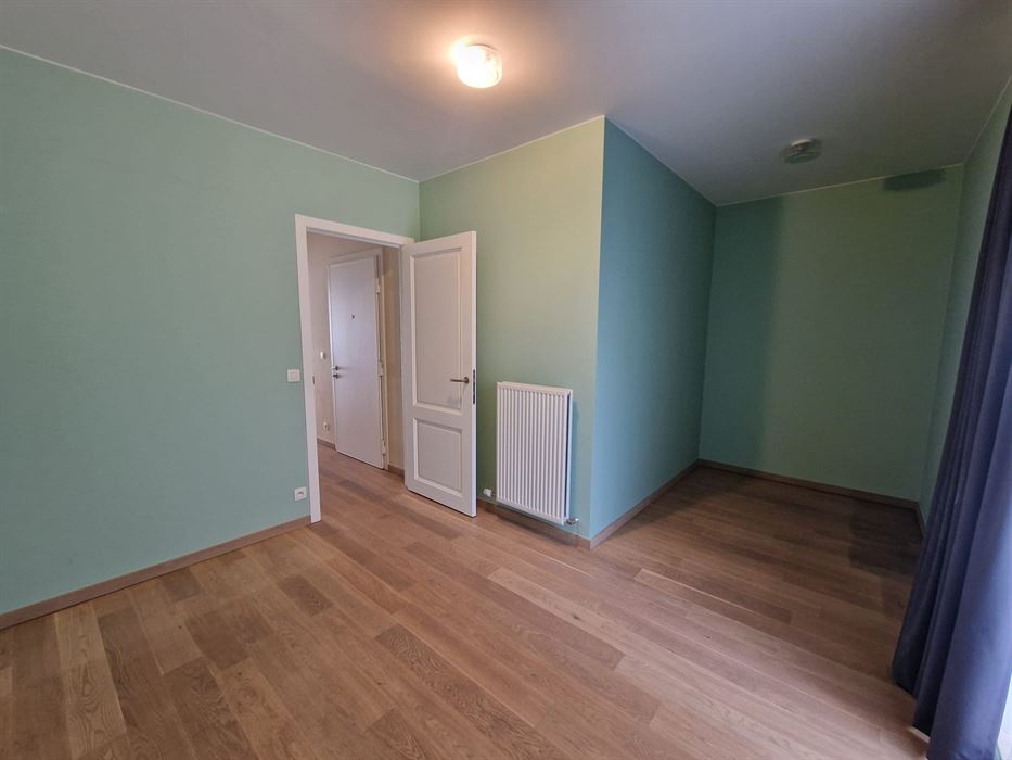 PRACHTIG GELEGEN 2-SLPK-APPARTEMENT MET TERRAS EN GARAGE