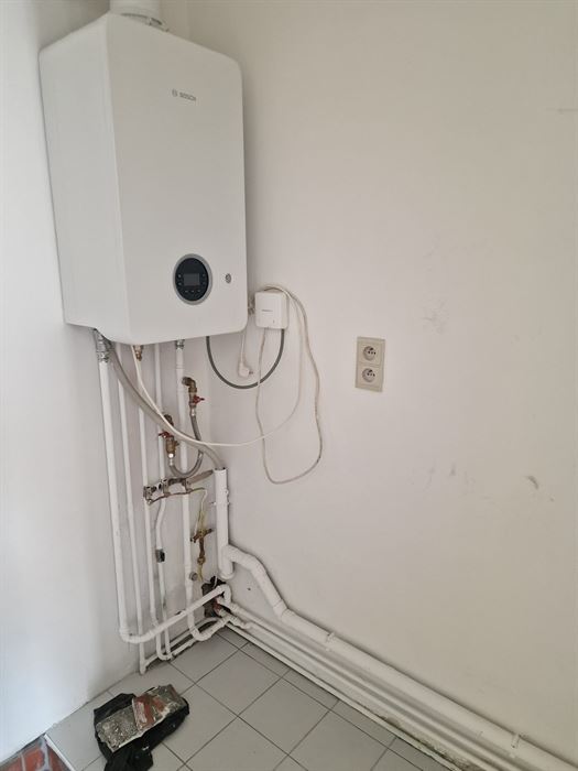 GOED GELEGEN KNUSSE WONING MET TUIN