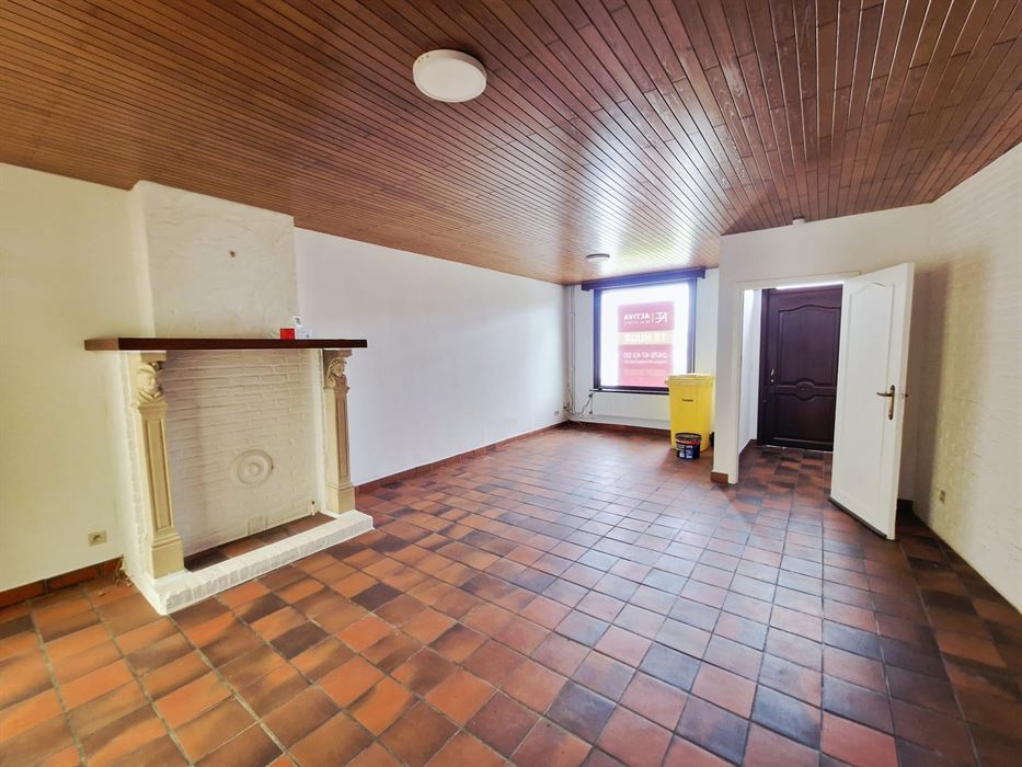 GOED GELEGEN KNUSSE WONING MET TUIN