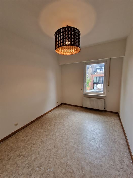 GOED GELEGEN APPARTEMENT MET GARAGE