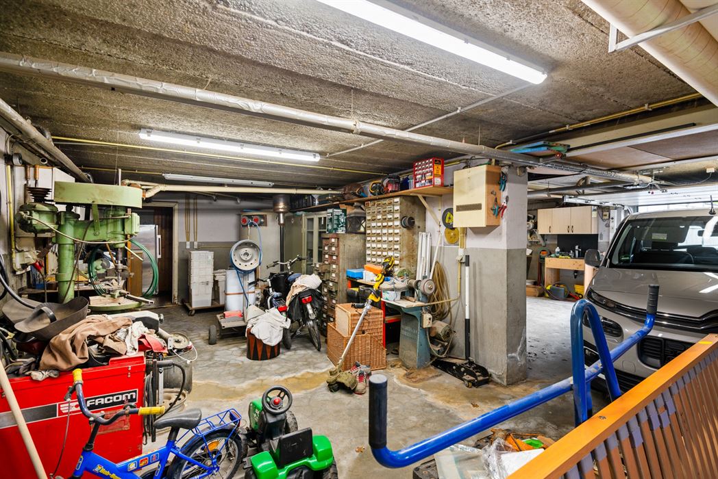 ZEER RUSTIG GELEGEN VILLA TE KOOP