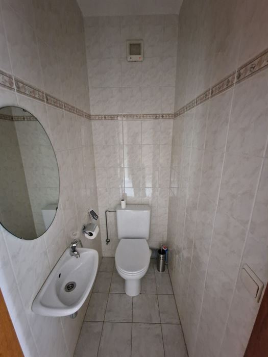 GOED GELEGEN APPARTEMENT MET GARAGE
