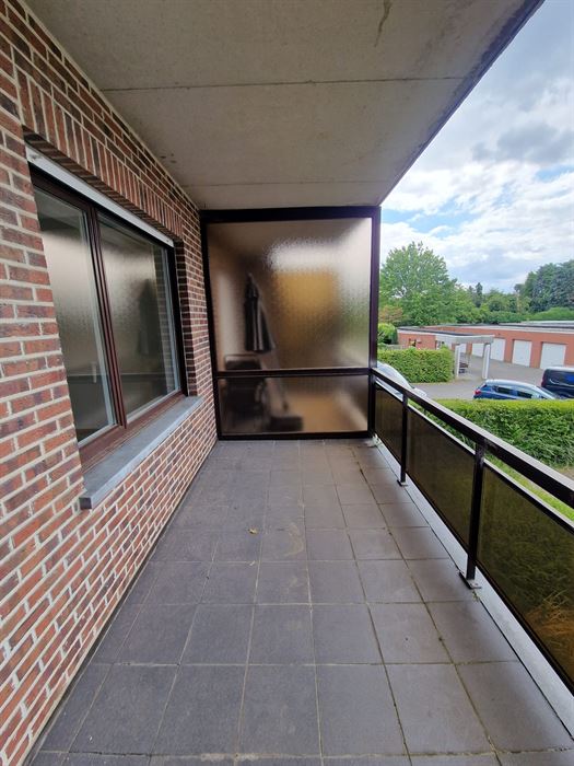 GOED GELEGEN APPARTEMENT MET GARAGE