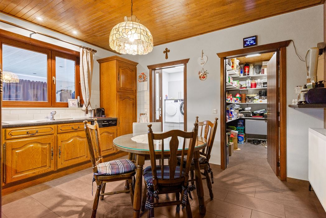 ZEER RUSTIG GELEGEN VILLA TE KOOP