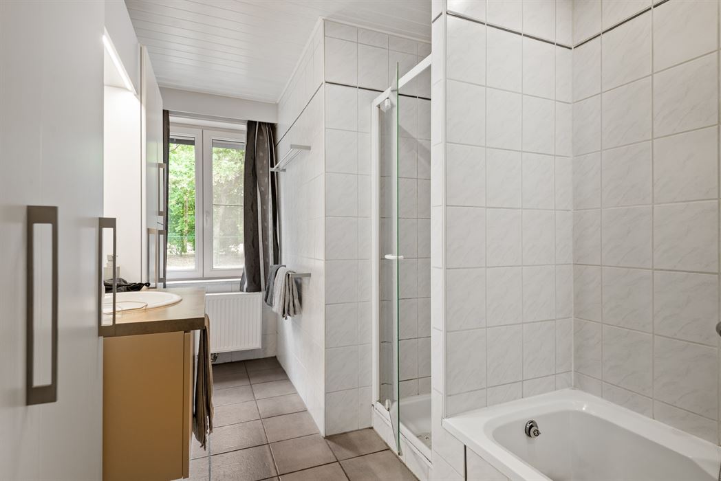 ZEER RUSTIG GELEGEN VILLA TE KOOP