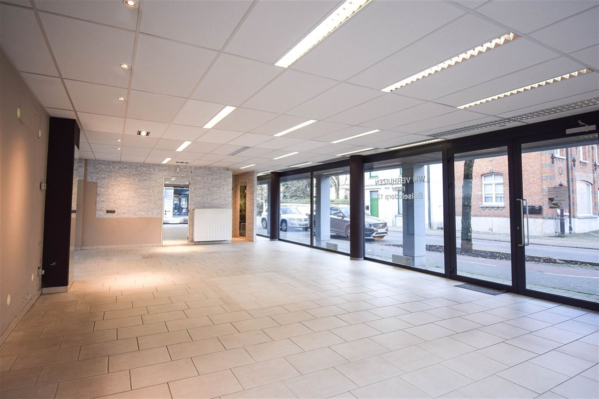 Foto 2 : Winkelruimte te 9111 BELSELE (België) - Prijs 950 €/maand