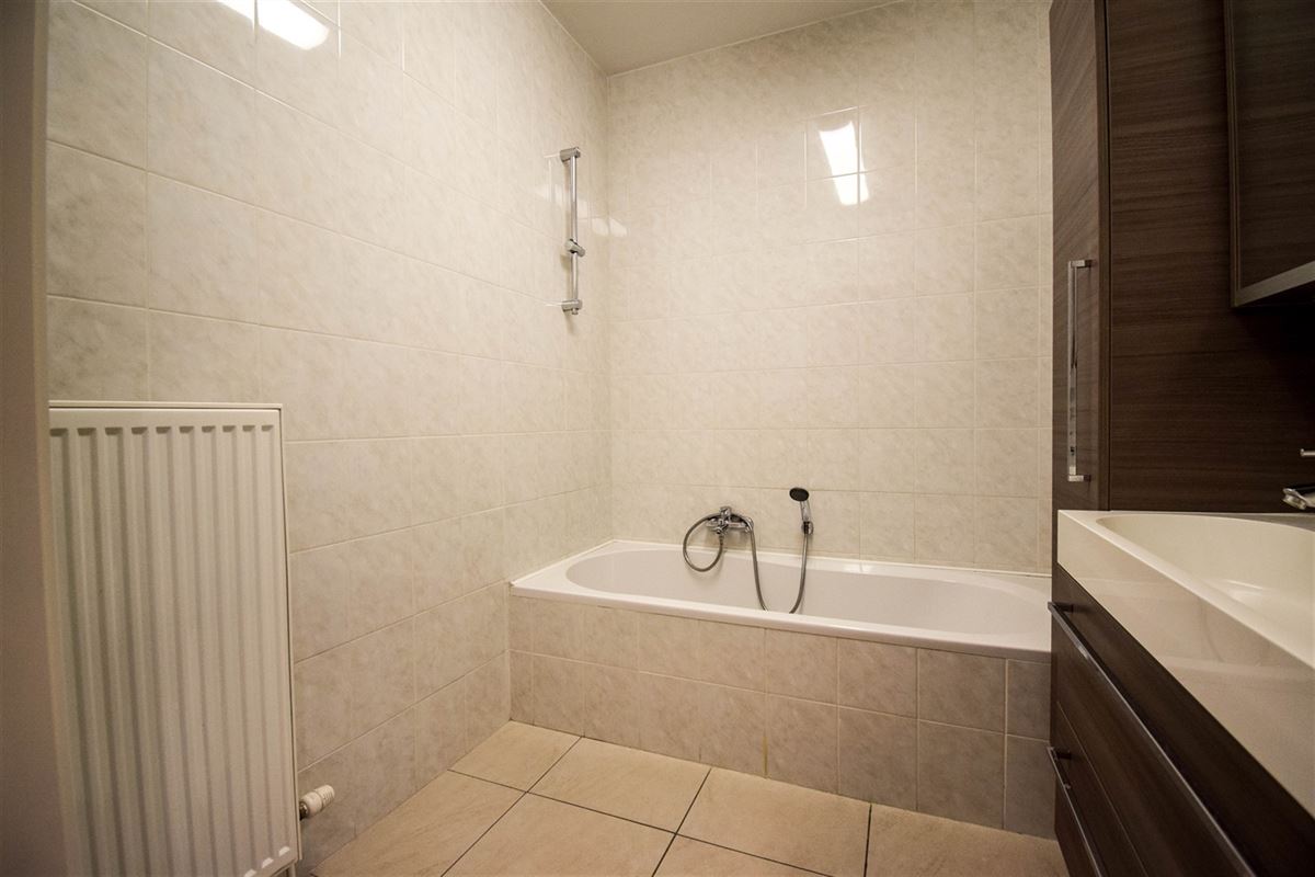 Foto 10 : Appartement te 9100 SINT-NIKLAAS (België) - Prijs 870 €/maand