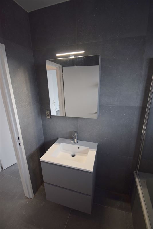 Foto 7 : Appartement te 9100 SINT-NIKLAAS (België) - Prijs 750 €/maand