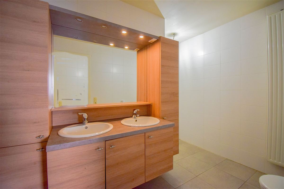 Foto 8 : Appartement te 9100 SINT-NIKLAAS (België) - Prijs 720 €/maand