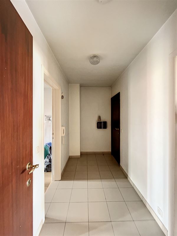 Foto 2 : Appartement te 9100 SINT-NIKLAAS (België) - Prijs 690 €/maand