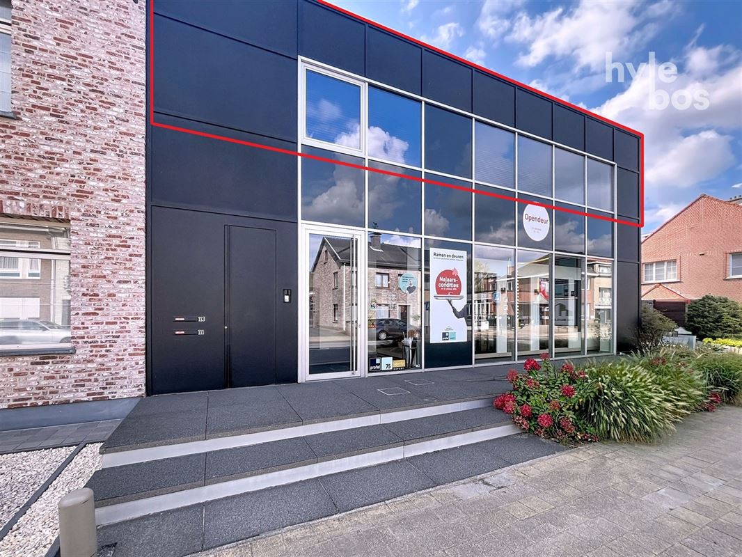 Foto 14 : Burelen te 9100 SINT-NIKLAAS (België) - Prijs 995 €/maand
