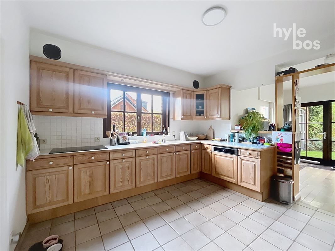 Foto 8 : Villa te 9100 SINT-NIKLAAS (België) - Prijs 1.600 €/maand