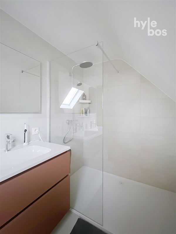 Foto 18 : Villa te 9100 SINT-NIKLAAS (België) - Prijs 1.600 €/maand