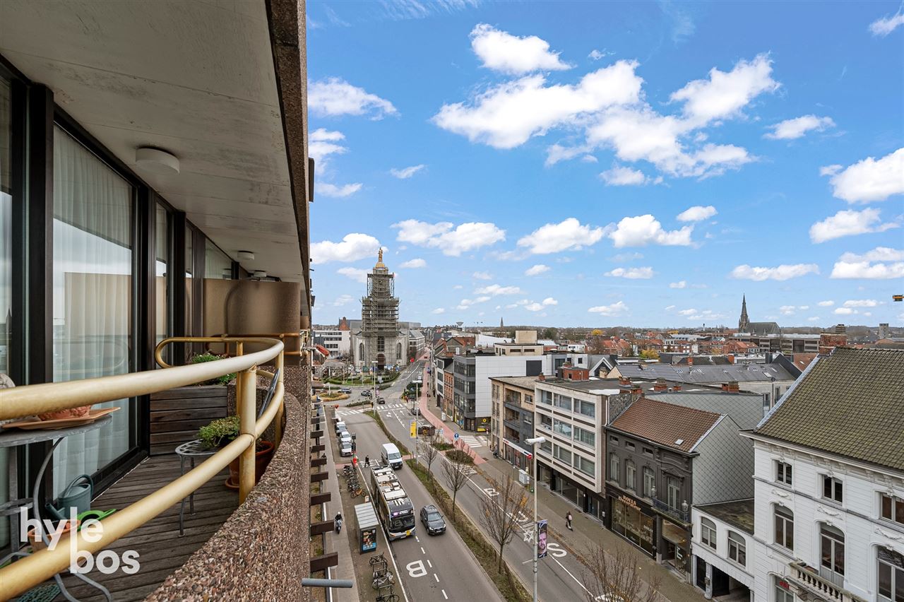 Centraal gelegen 3 slaapkamer appartement met parking