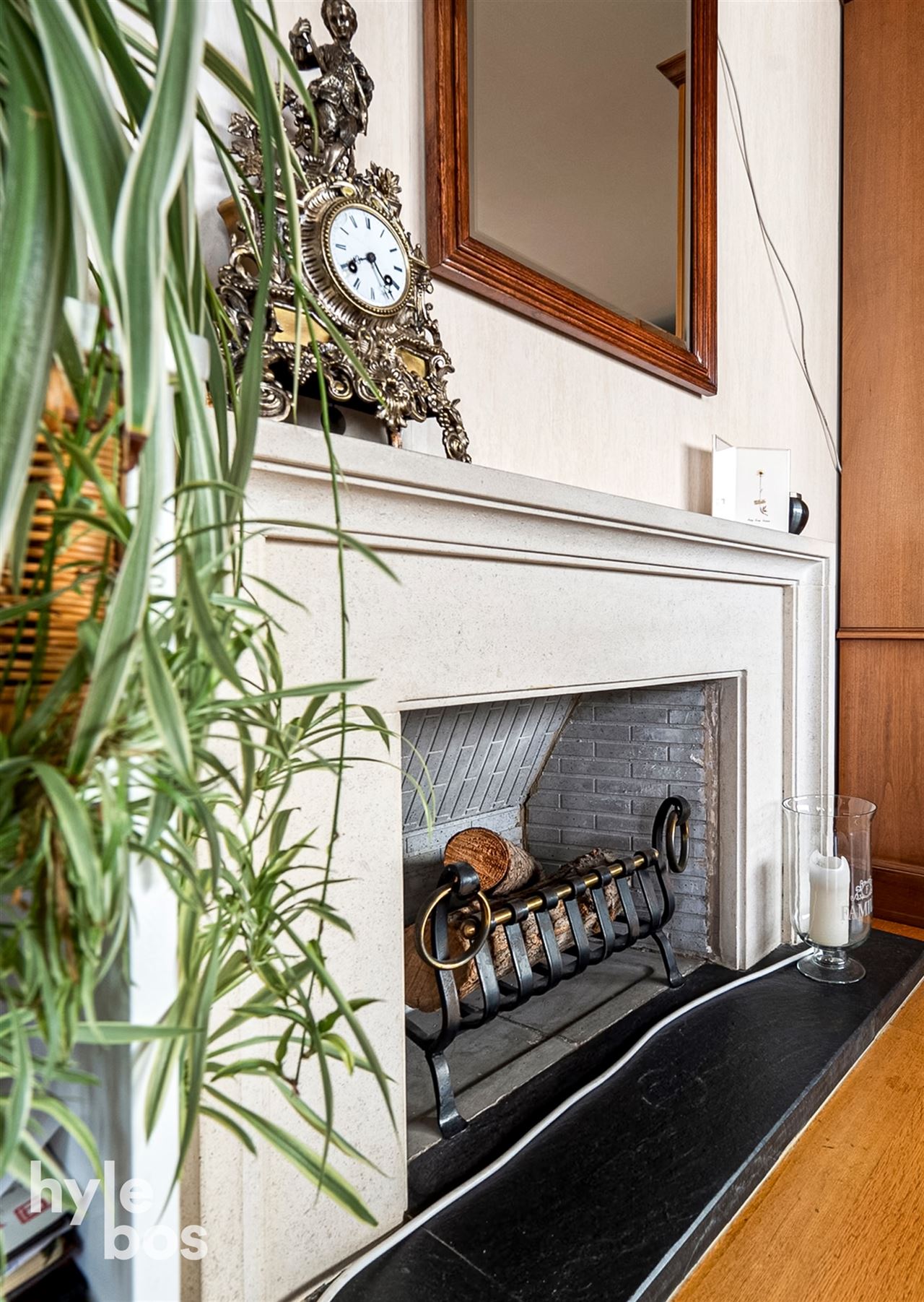 Centraal gelegen 3 slaapkamer appartement met parking
