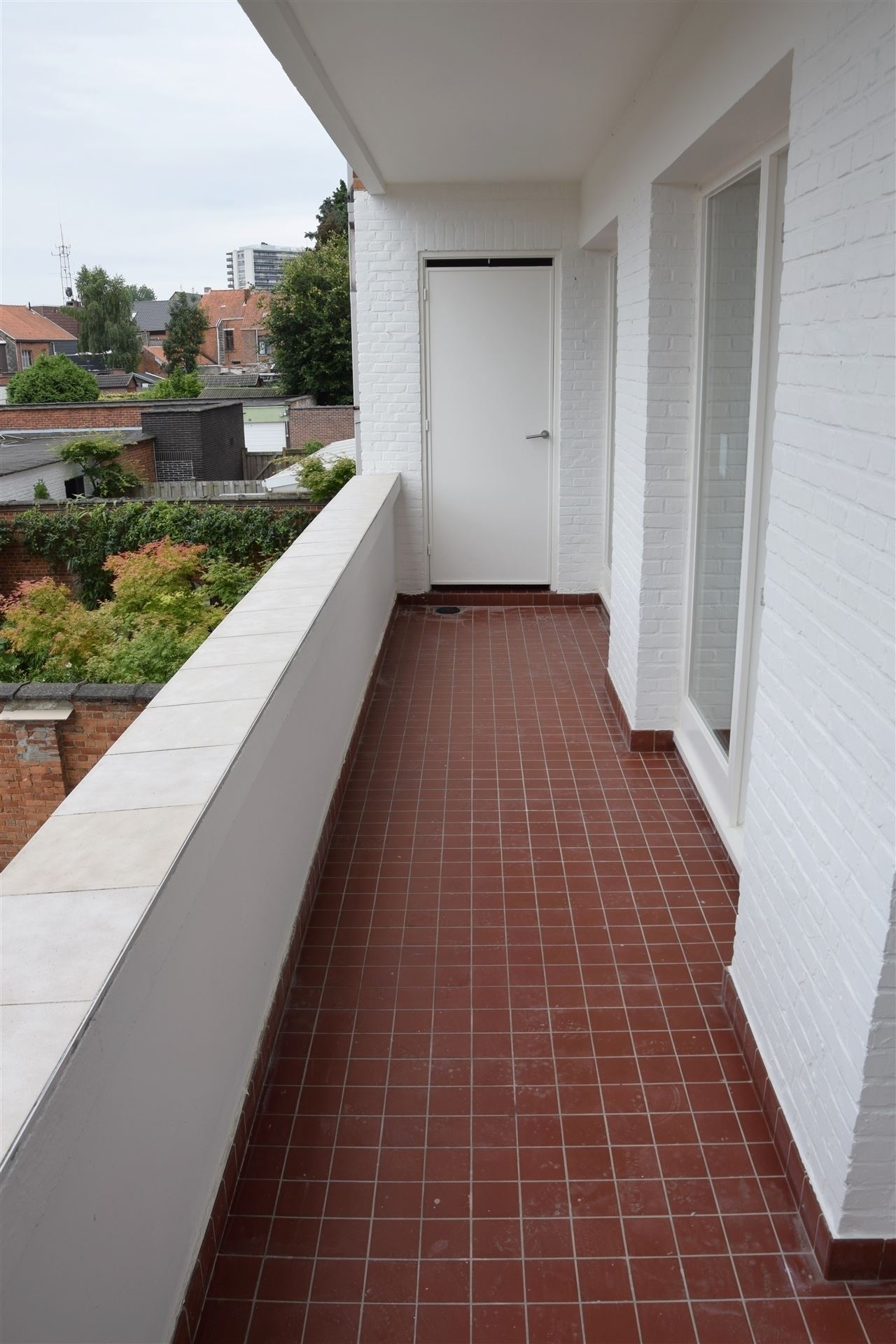 Lichtrijk en modern gerenoveerd appartement
