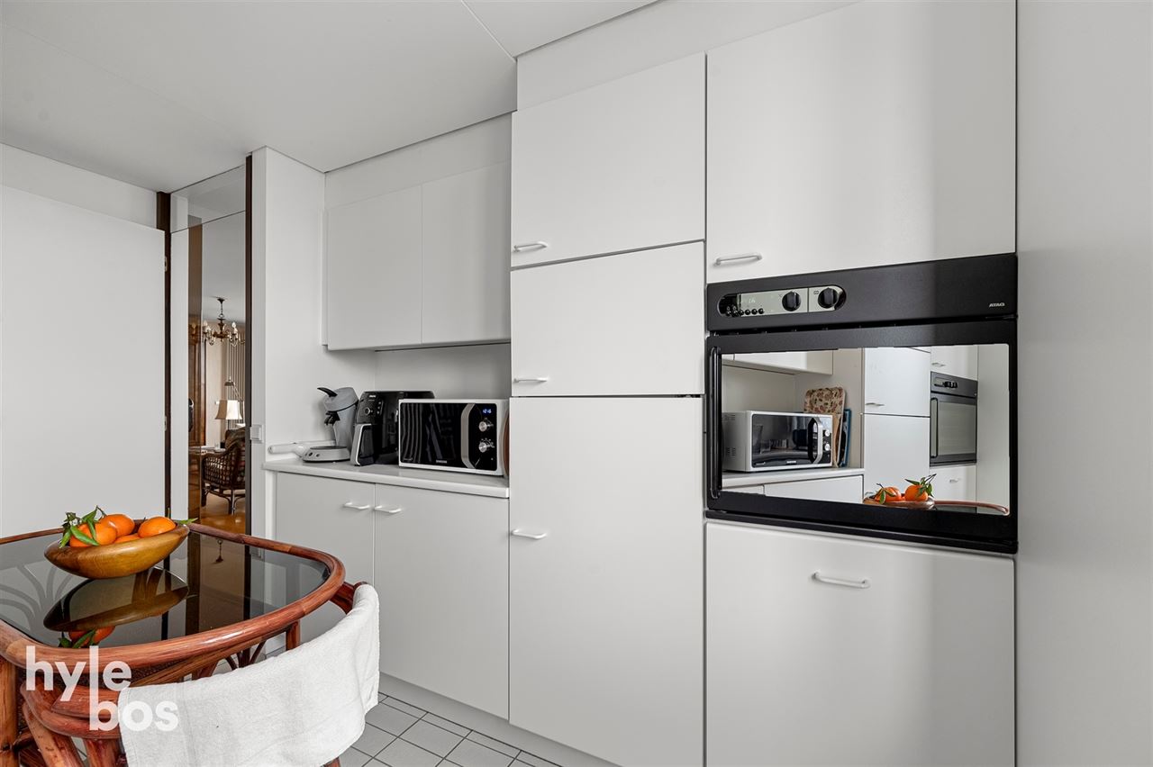 Centraal gelegen 3 slaapkamer appartement met parking
