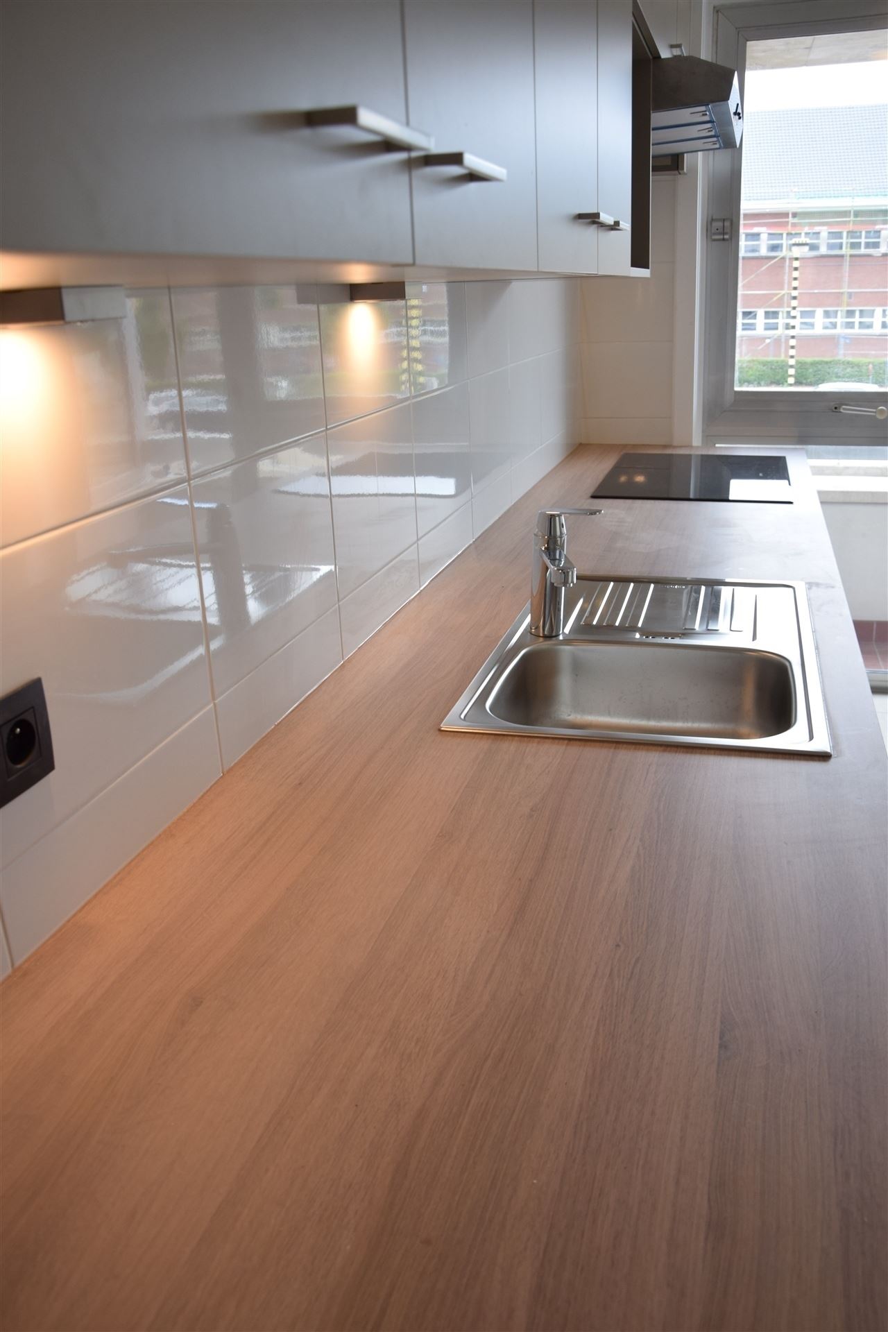 Lichtrijk en modern gerenoveerd appartement
