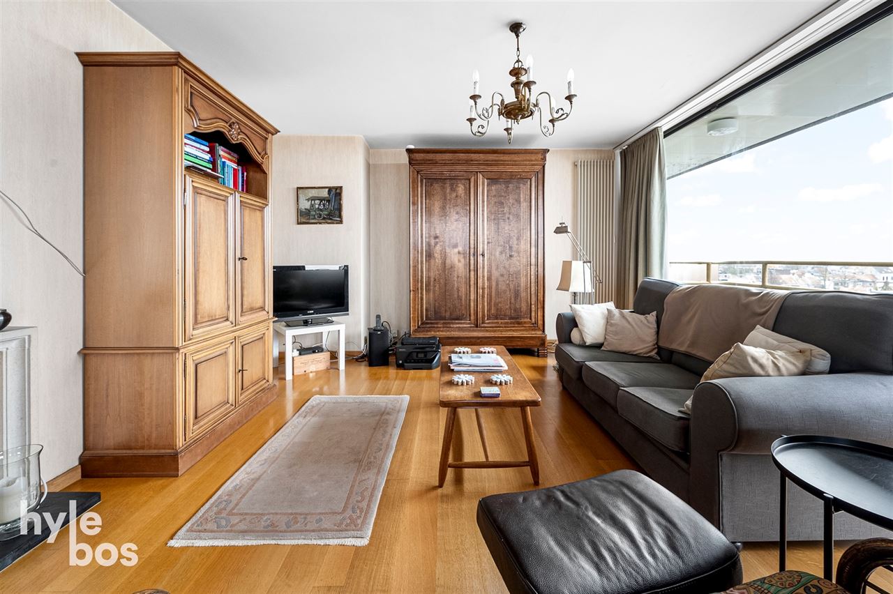 Centraal gelegen 3 slaapkamer appartement met parking
