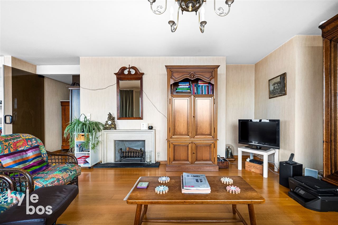 Centraal gelegen 3 slaapkamer appartement met parking