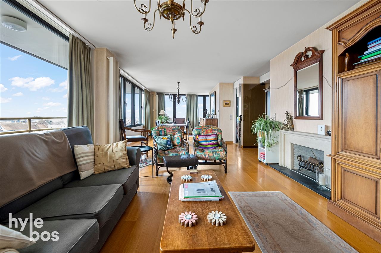 Centraal gelegen 3 slaapkamer appartement met parking