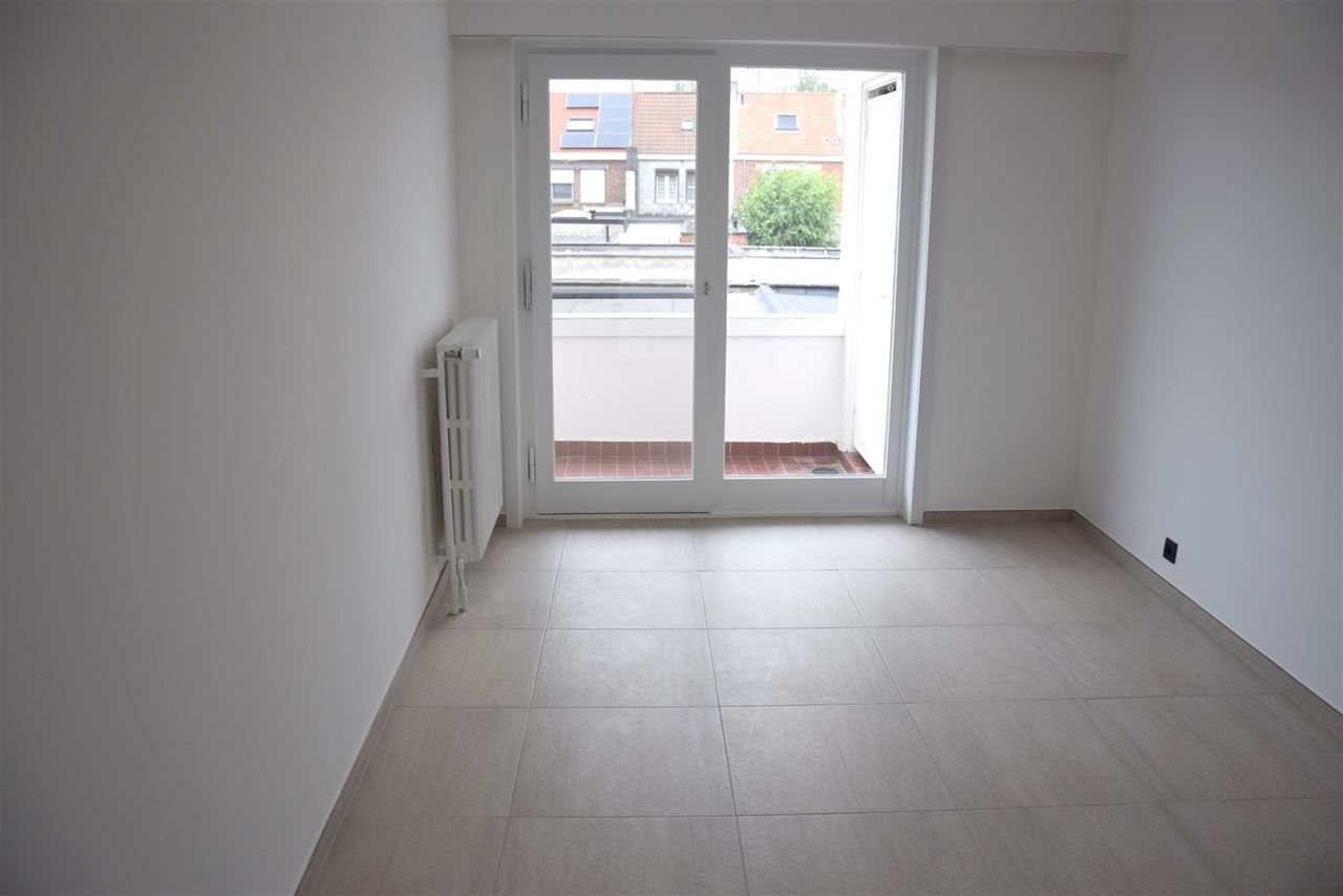 Lichtrijk en modern gerenoveerd appartement