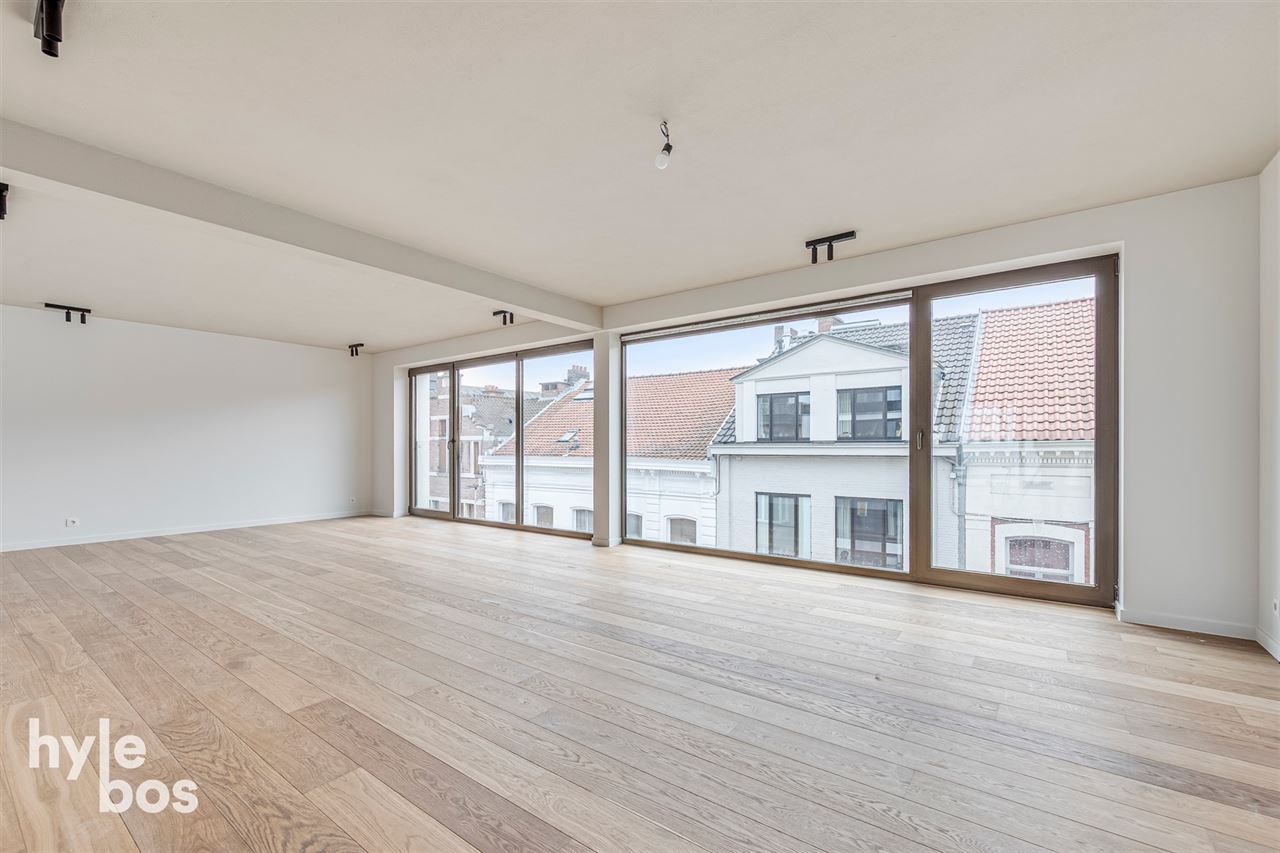 Luxueus energiezuinig penthouse met dakterras in centrum